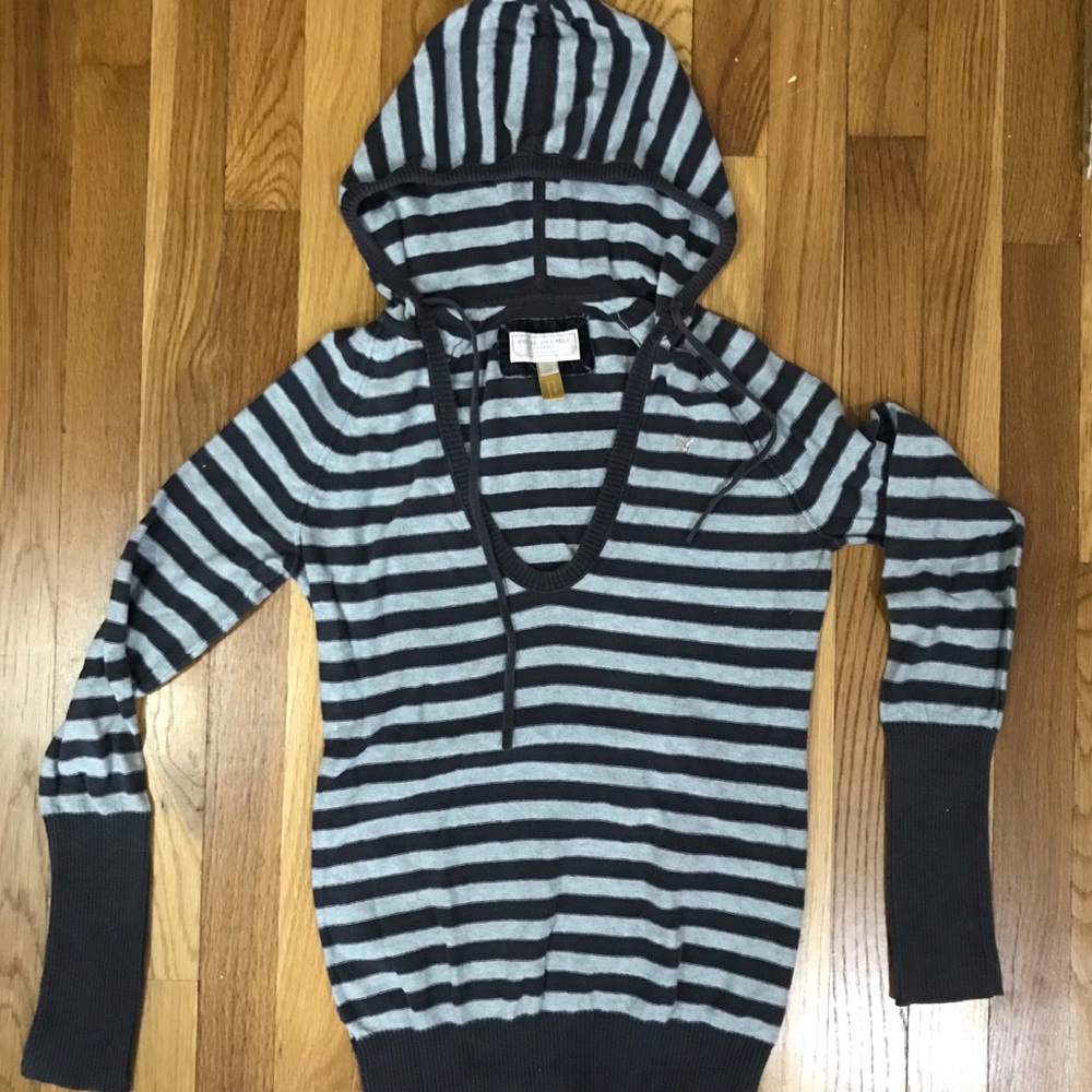 Striped American Eagle light sweater